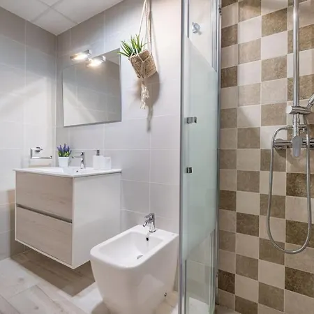 1ºlineamar-exclusive-bbq-wifi-relax-portaventura6 Salou